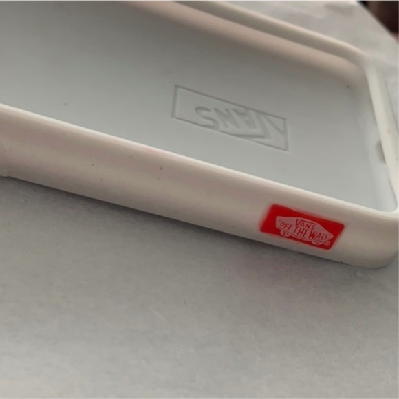 NEW iPhone X / XR / XS / XS MAX Vans Rubber Case - Picture 5 of 8